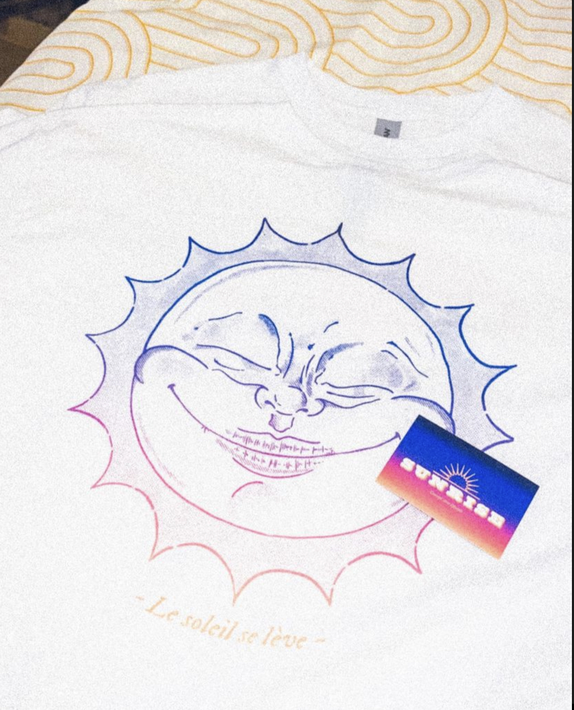 LE SOLEIL SE LÈVE